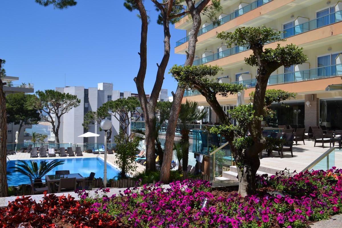 Hotel Las Vegas Salou Bagian luar foto